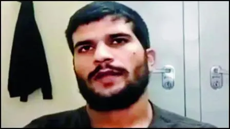 વાયરલ વીડિયોનો સ્ક્રીનગ્રૅબ (તસવીર સૌજન્ય: સોશિયલ મીડિયા) 