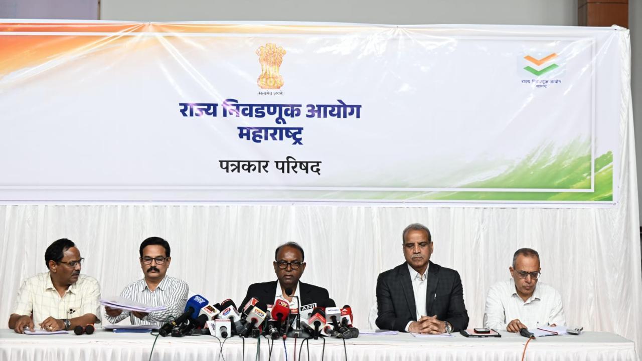 મંગળવારે રાજ્ય ચૂંટણી કમિશનર દિનેશ વાઘમારેની પ્રેસ કોન્ફરન્સ. (તસવીર: સતેજ શિંદે)