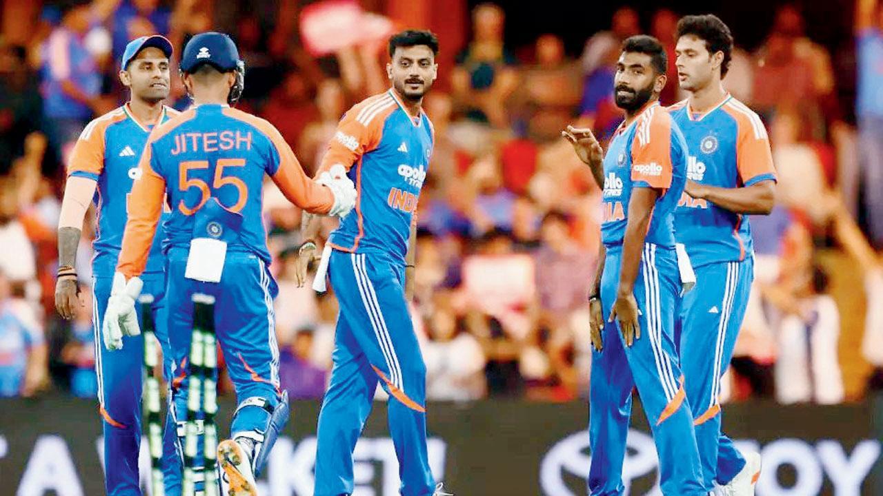 ૨૧ રન ફટકારવાની સાથે બે વિકેટ લઈને પ્લેયર ઑફ ધ મૅચ બન્યો અક્ષર પટેલ