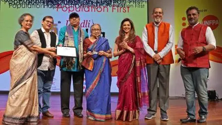 `કુછ સપને અપને`ની ટીમને ઍવોર્ડ એનાયત