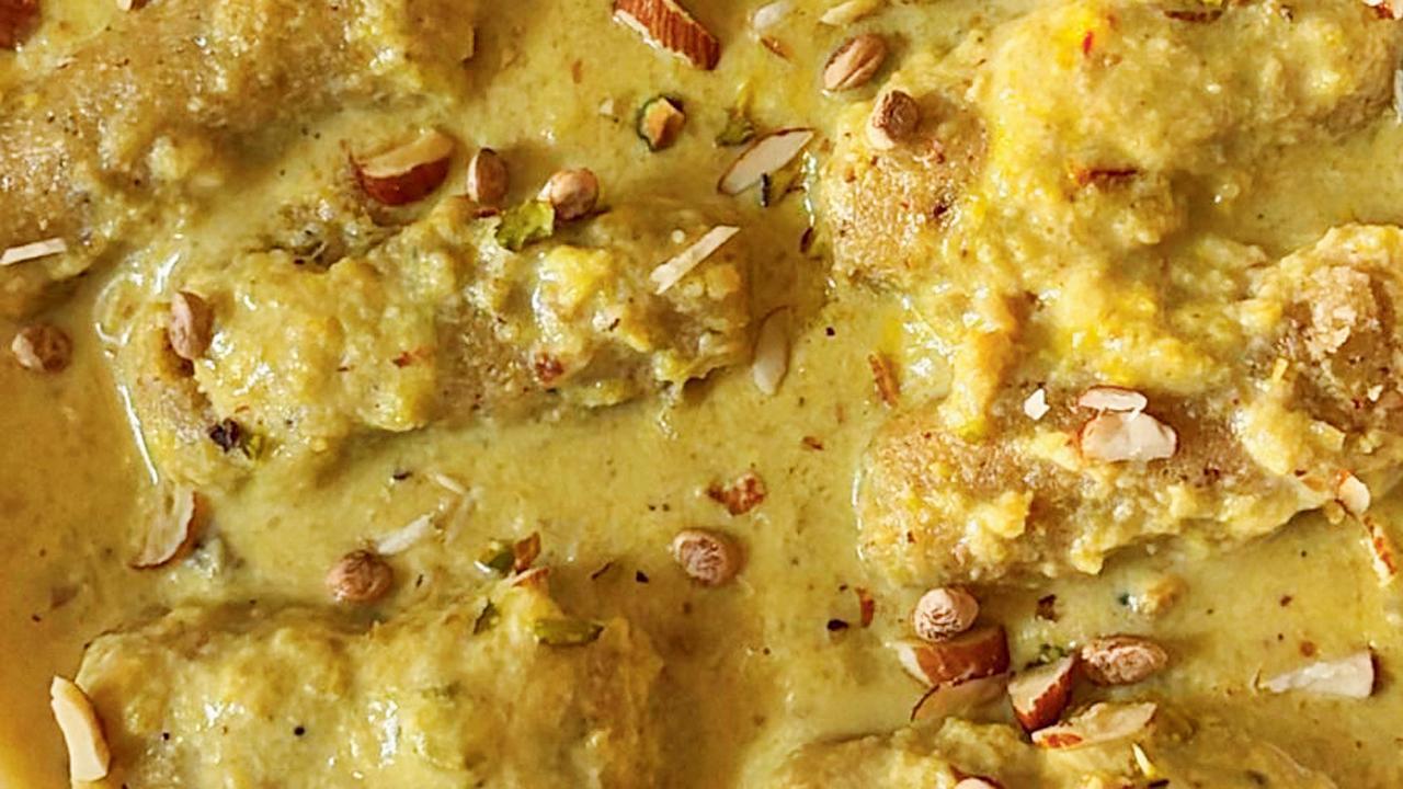 મખાના રોલ વિથ મખાના રબડી