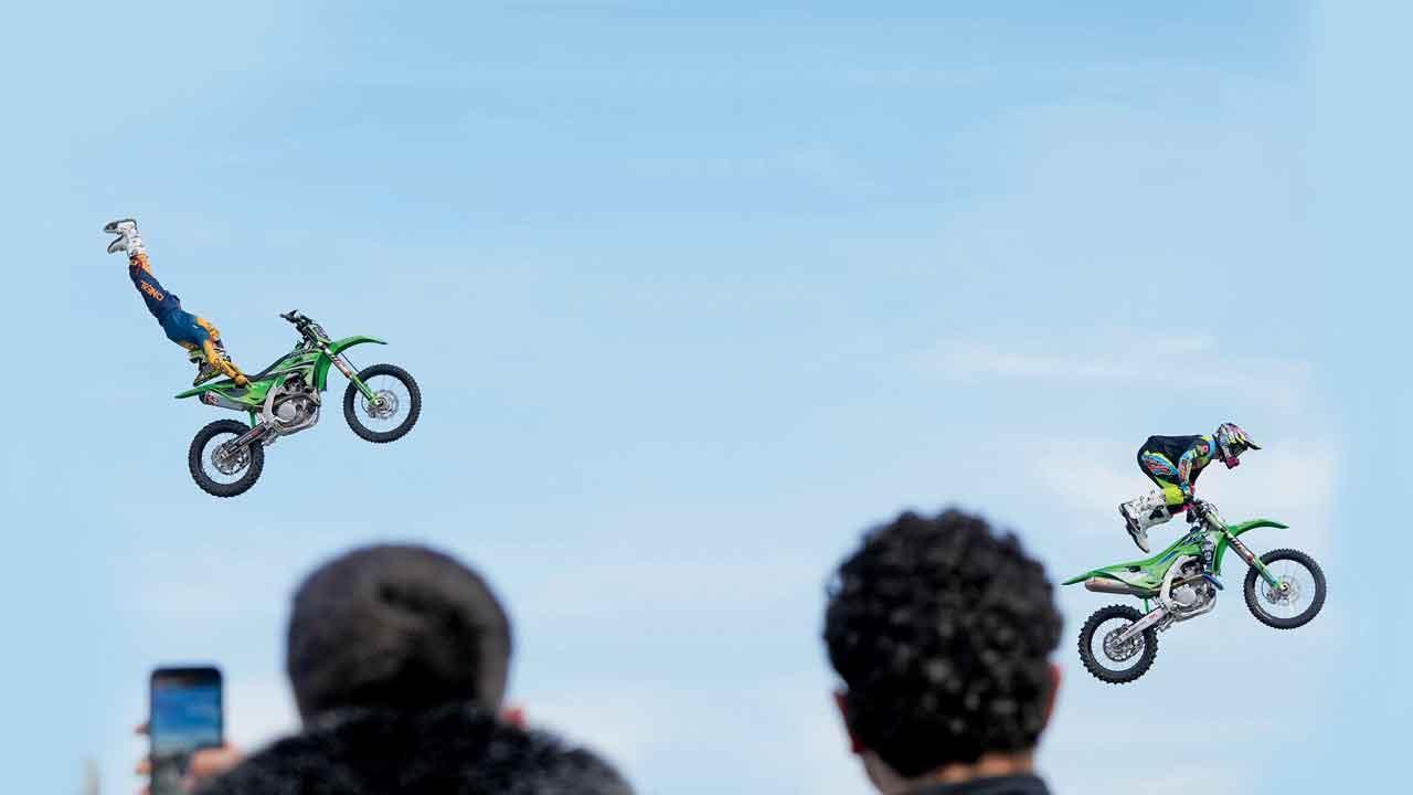 બાઇકોનો કુંભમેળો ભરાયો છે મિલાનમાં