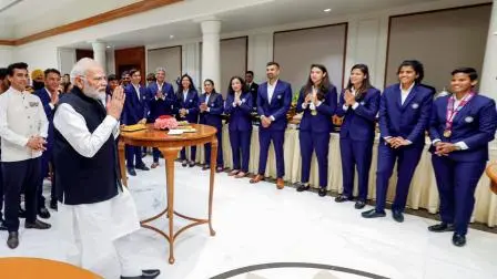 વિશ્વવિજેતા ભારતીય મહિલા ક્રિકેટ ટીમે વડાપ્રધાન નરેન્દ્ર મોદીને સાથે રસપ્રદ ચર્ચા કરી હતી