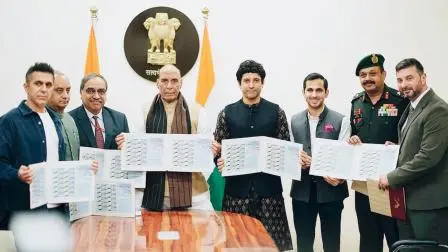 રક્ષાપ્રધાન રાજનાથ સિંહે નવી દિલ્હીમાં પોસ્ટ ખાતાના સહયોગથી આ સ્ટૅમ્પનું અનાવરણ કર્યું હતું