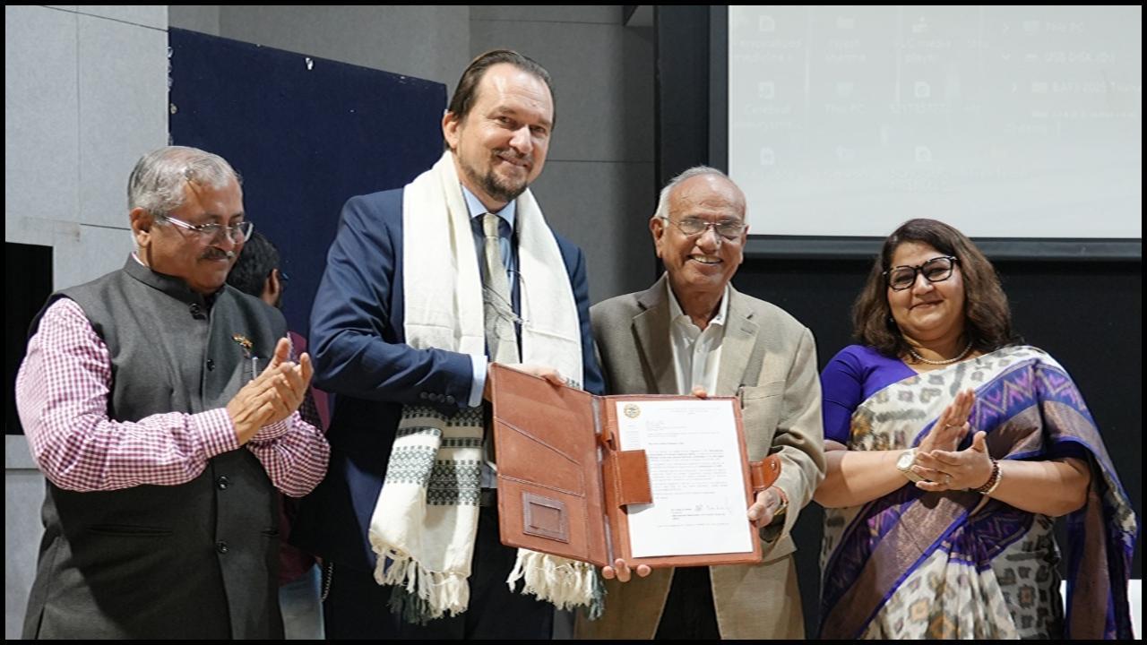 NFSU ના કુલપતિ ડૉ. જે.એમ. વ્યાસની `ગ્લોબલ ફોરેન્સિક એમ્બેસેડર` તરીકે નિમણૂક