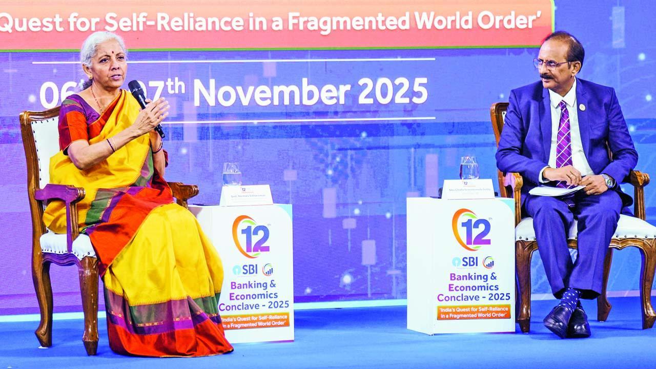 બૅન્કોની લોકલ બ્રાન્ચમાં લોકલ ભાષા જાણતા કર્મચારીઓને નોકરી પર રાખો