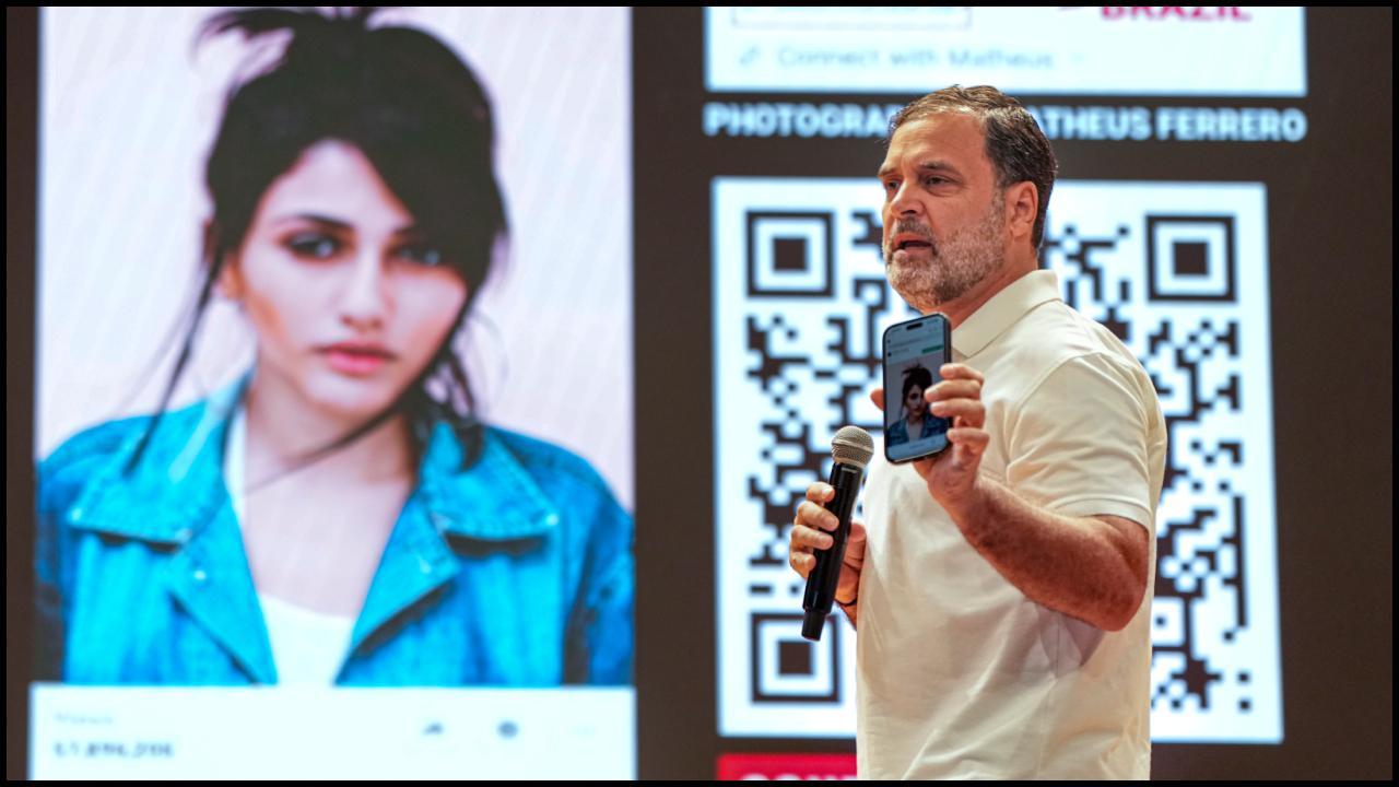 બુધવારે નવી દિલ્હીમાં પત્રકાર પરિષદ દરમિયાન લોકસભામાં વિપક્ષના નેતા અને કૉંગ્રેસના નેતા રાહુલ ગાંધી (તસવીર: X)