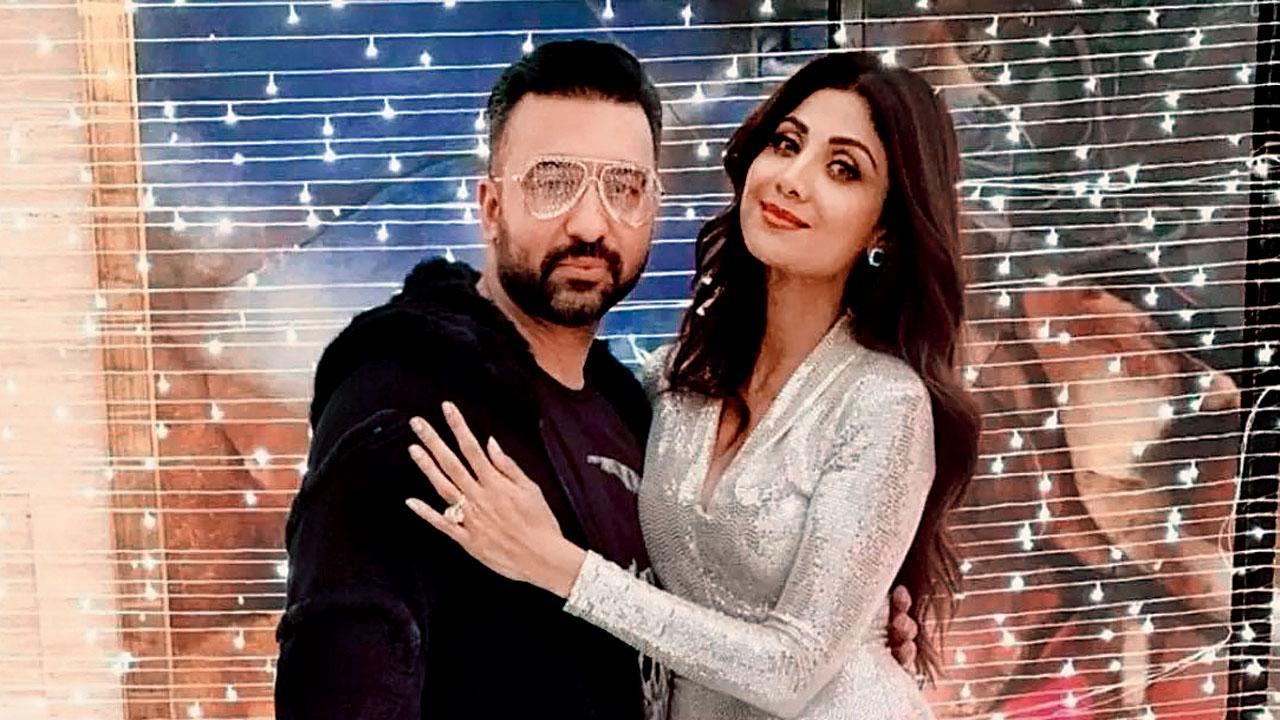 શિલ્પા શેટ્ટી કુંદરાની પતિ સાથેની ફાઇલ તસવીર