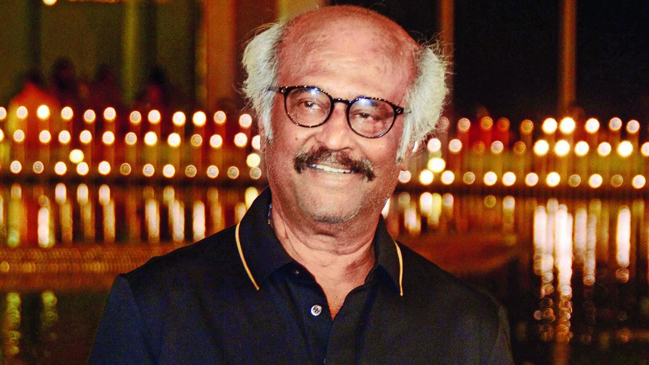 આ વર્ષે રજનીકાન્તે પોતાની કરીઅરનાં ૫૦ વર્ષ પૂરાં કર્યાં છે.