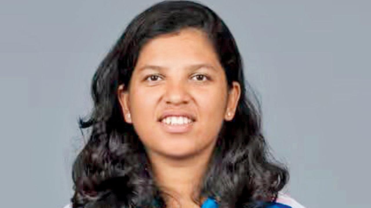 રિચાનું ગોલ્ડ-પ્લેટેડ બૅટ અને બૉલથી થશે સન્માન