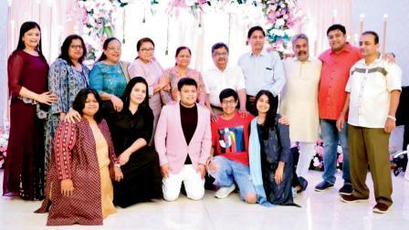 જગજીવન સાવલા ફૅમિલી સાથે.