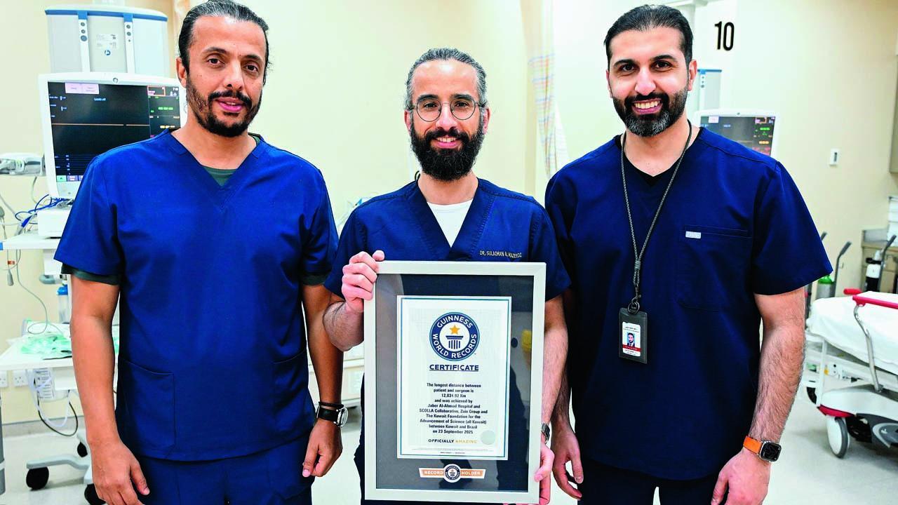 ડૉક્ટરોની ટીમ કુવૈતની જાબેર અલ-અહમદ હૉસ્પિટલમાં હતી