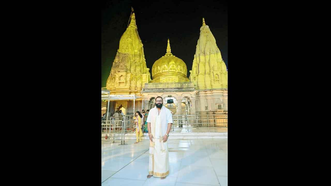 રિષભ શેટ્ટીએ કાશી વિશ્વનાથ મંદિરમાં બાબા ભોલેનાથના આશીર્વાદ લીધા