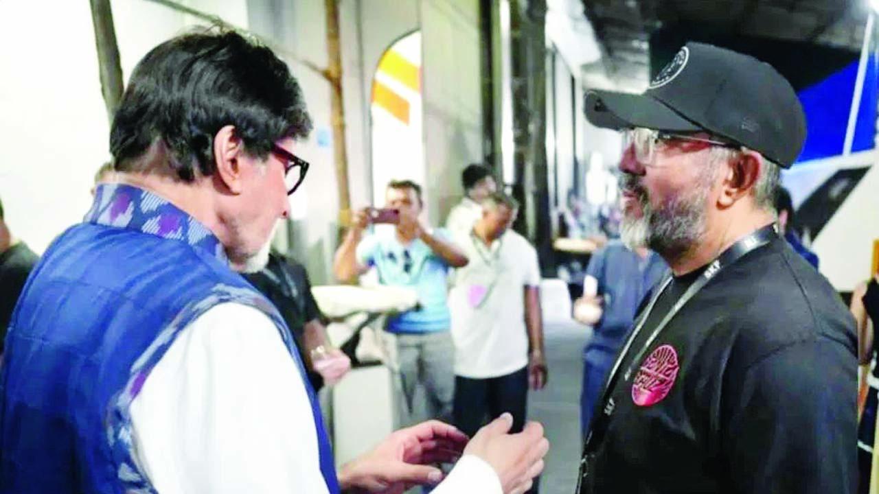 ફોટો શૅર કરીને તેણે કૅપ્શન લખી છે, ‘લેજન્ડ, સેટ પર. વિચારો તેઓ મને શું કહેતા હશે.’