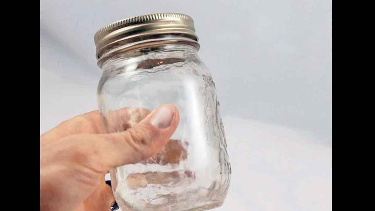 હોમ ટિપ્સ - કાચની બરણીમાંથી આવતી વાસ દૂર કેમ કરવી?