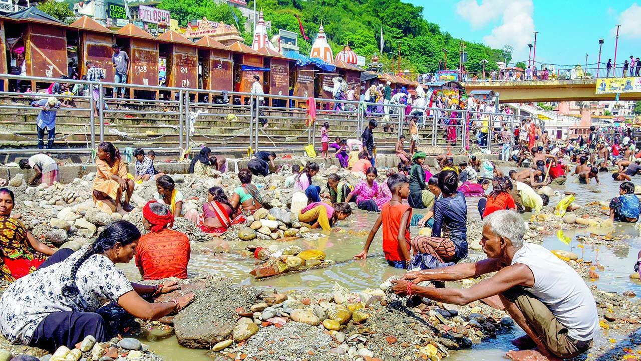 લગભગ વીસ દિવસ સુધી ગંગાના મેઇન્ટેનન્સનું કામ ચાલશે