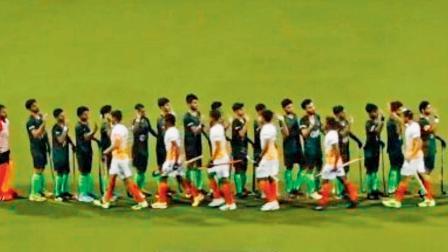 સોશ્યલ મીડિયા પર આ ઘટનાના ફોટો વાઇરલ થયા હતા
