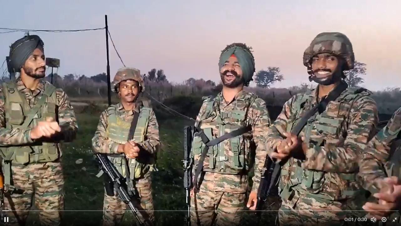 વાયરલ વીડિયોમાંથી સ્ક્રીન શૉટ (તસવીર: X)