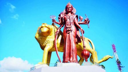 દુર્ગા માતાની વિશ્વની સૌથી ઊંચી મૂર્તિ મૉરિશ્યસમાં છે