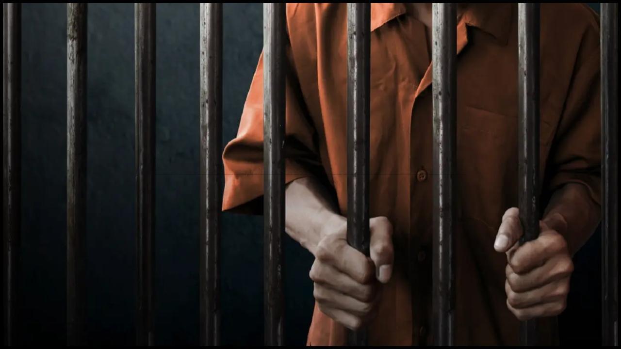 પ્રતીકાત્મક તસવીર (સૌજન્ય: મિડ-ડે)