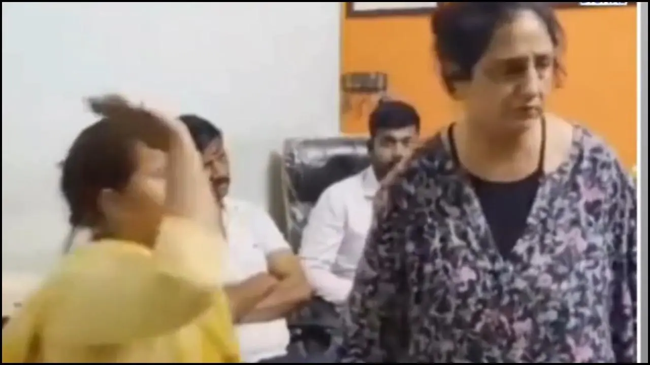 વાયરલ વીડિયોમાંથી સ્ક્રીન શૉટ (તસવીર: X)