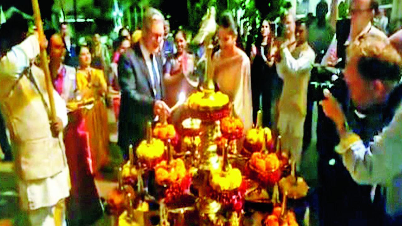 UKના વડા પ્રધાન કીર સ્ટાર્મરે મુંબઈમાં દિવાળીના માહોલનો આનંદ માણ્યો