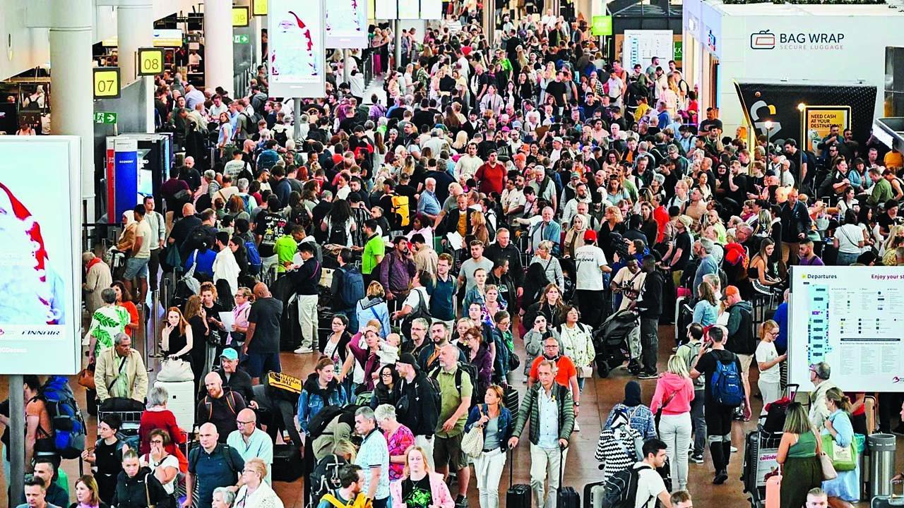 બેલ્જિયમના બ્રસેલ્સ ઍરપોર્ટ પર અંધાધૂંધી