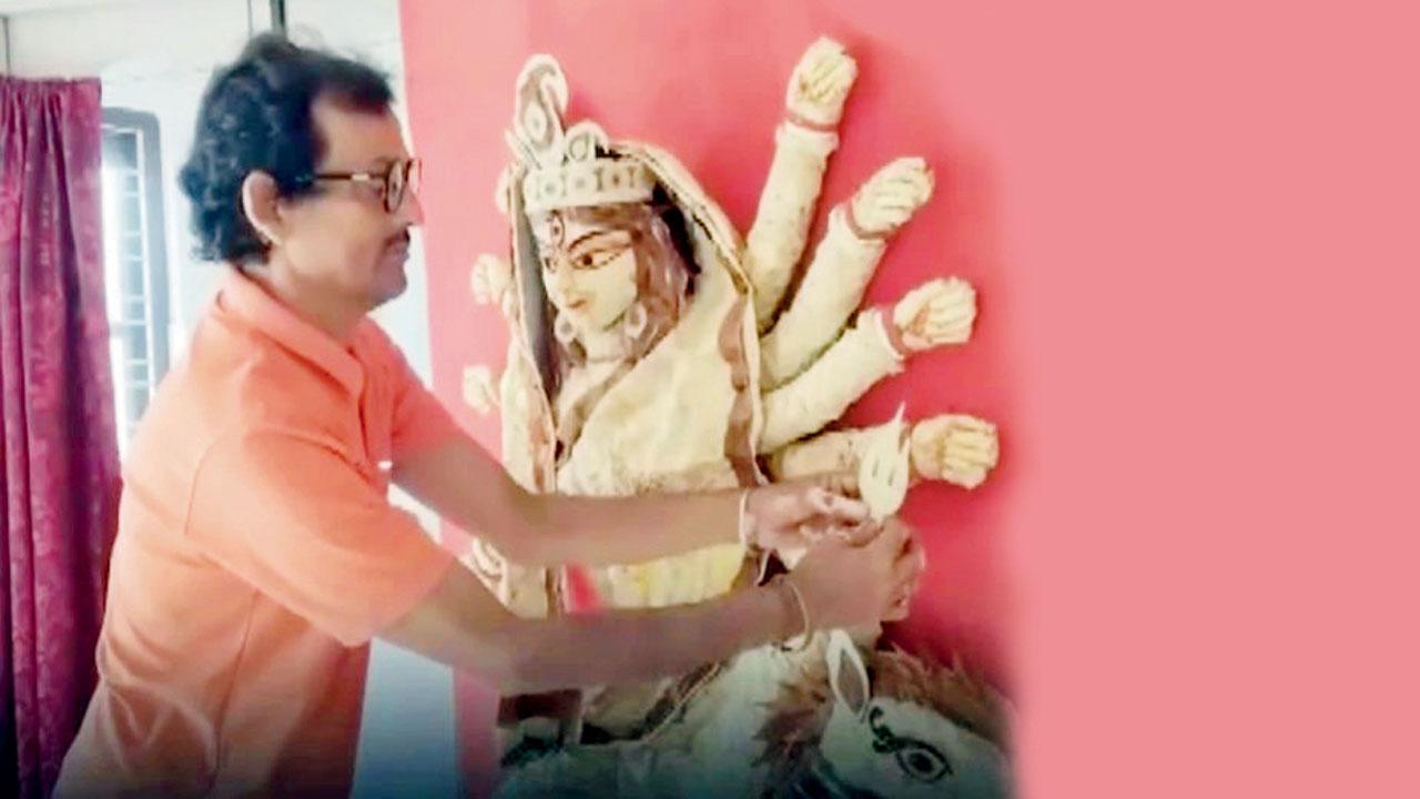 દુર્ગાદેવીની અનોખી મૂર્તિ બની છે પાપડમાંથી 