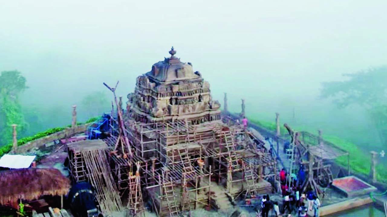 ‘કાંતારા : ચૅપ્ટર 1’ મંદિરનો સેટ