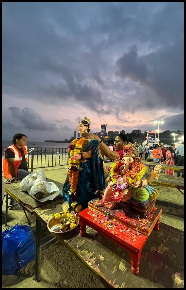 7 દિવસના ગૌરી ગણેશાને ભાવુક વિદાય
