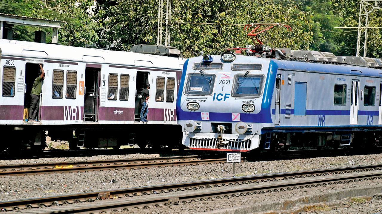 AC લોકલ ટ્રેન