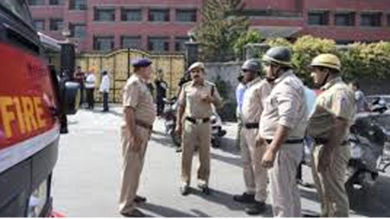 પ્રતીકાત્મક તસવીર