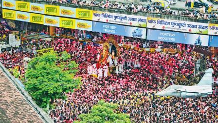 શ્રોફ બિલ્ડિંગ પાસે લાલબાગચા રાજા, જ્યાં ચોરીની ઘટનાઓ બની.