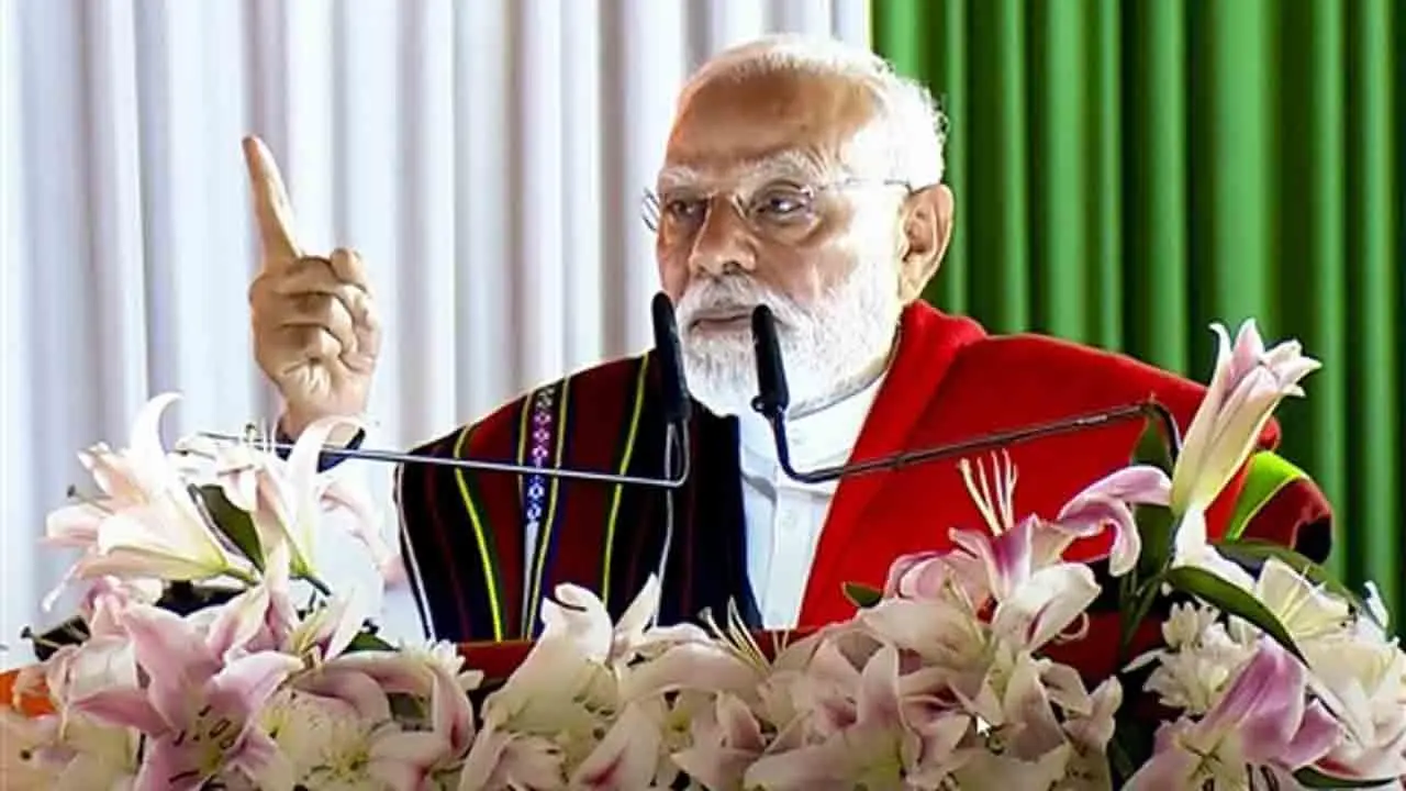 પીએમ મોદી મણિપુરમાં (તસવીર સૌજન્ય પીટીઆઈ)