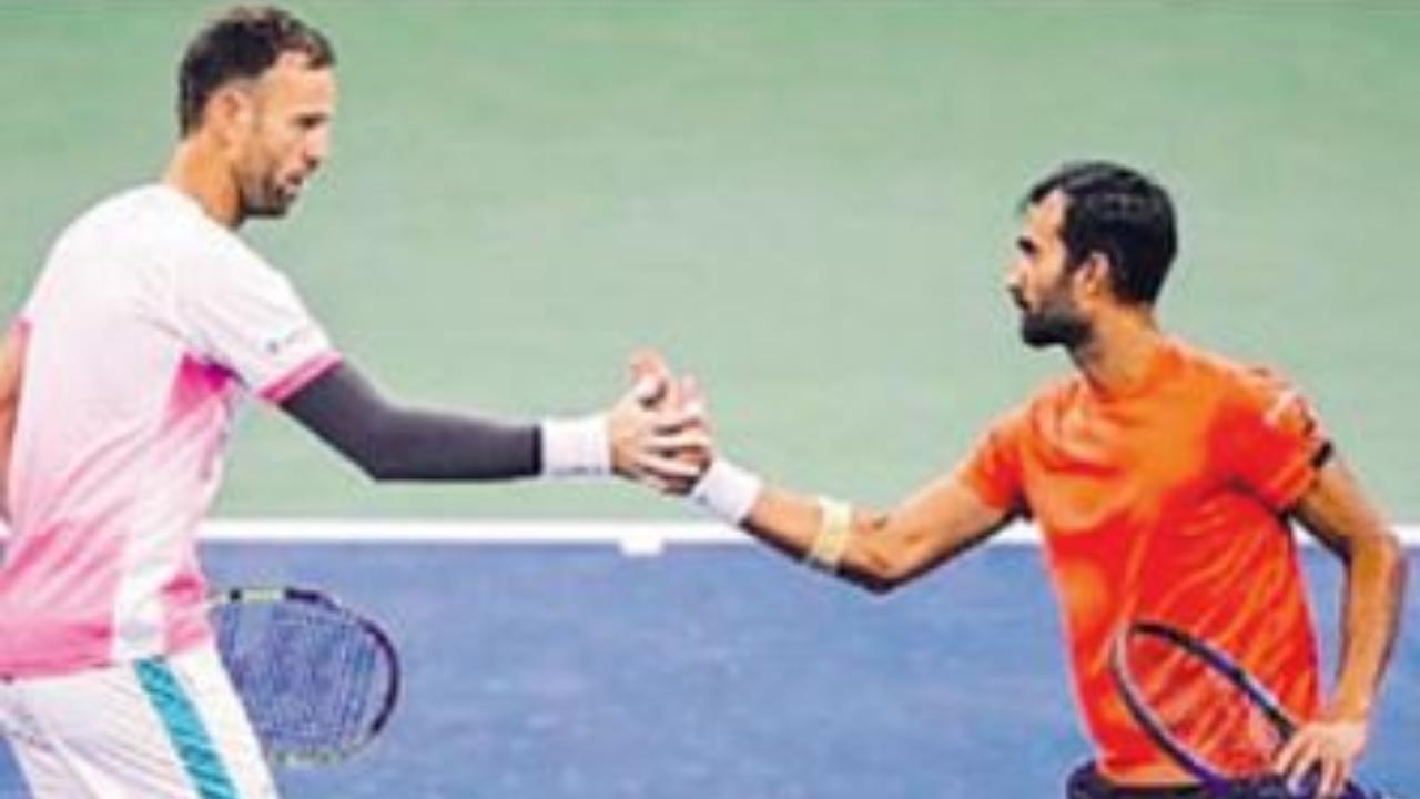 ભારતના યુકી ભાંબરી અને તેના સાથી માઇકલ વીનસન