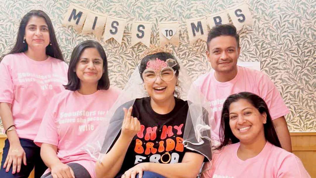 સાઉથ કોરિયામાં અંશુલા કપૂરે લગ્ન પહેલાં મિત્રો સાથે કરી બૅચલરેટ પાર્ટી