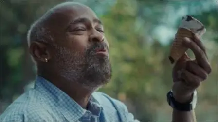 દિનશૉઝ આઈસ્ક્રીમની જાહેરાતમાં વિનોદ કાંબલી - તસવીર સ્ક્રીન ગ્રેબ