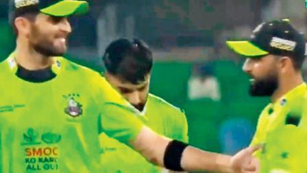 પાકિસ્તાન સુપર લીગમાં બૉલ-ટૅમ્પરિંગ બદલ ફખર ઝમાન પર બે મૅચનો પ્રતિબંધ