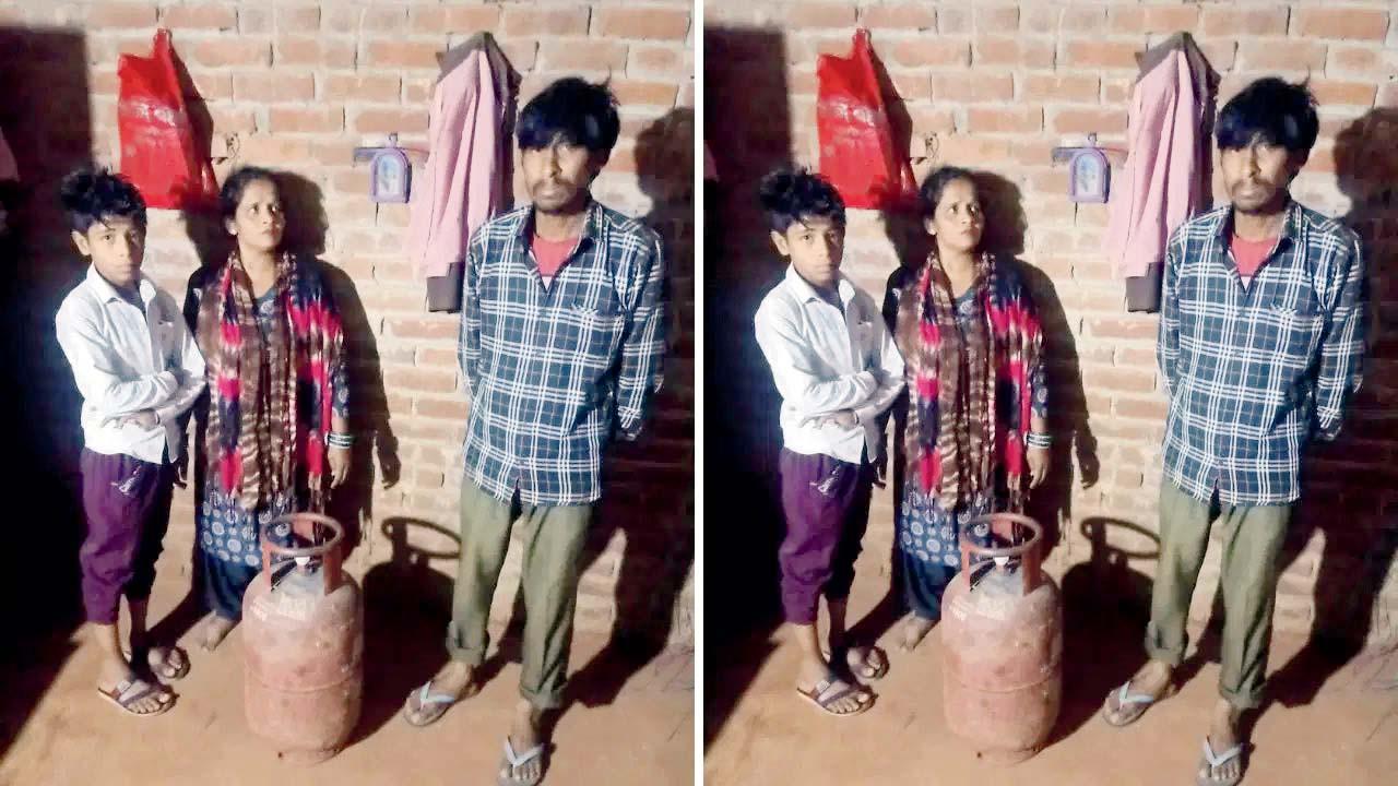 પત્નીની બચતમાં ખૂટતા રૂપિયા ઉમેરીને પોલીસે ગિરવી મૂકેલું સિલિન્ડર છોડાવી આપ્યું હતું. 