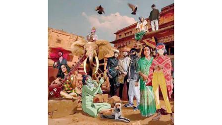 બ્રિટિશ આલબમના પોસ્ટરમાં આશા ભોસલે લીલા રંગની સાડીમાં ઊભાં છે