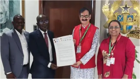 નવી દિલ્હી ખાતે પ્રિન્સ મનવેન્દ્ર સિંહ ગોહિલે ઘાના ગણરાજ્યના ભારત સ્થિત ઉચ્ચ આયુક્ત એચ.ઈ. પ્રોફ. ડૉ. ક્વાસી ઓબીરી-ડાન્સોને ‘ઇક્વિટી એનેક્સ એડવોકસી’ પત્ર આપ્યો