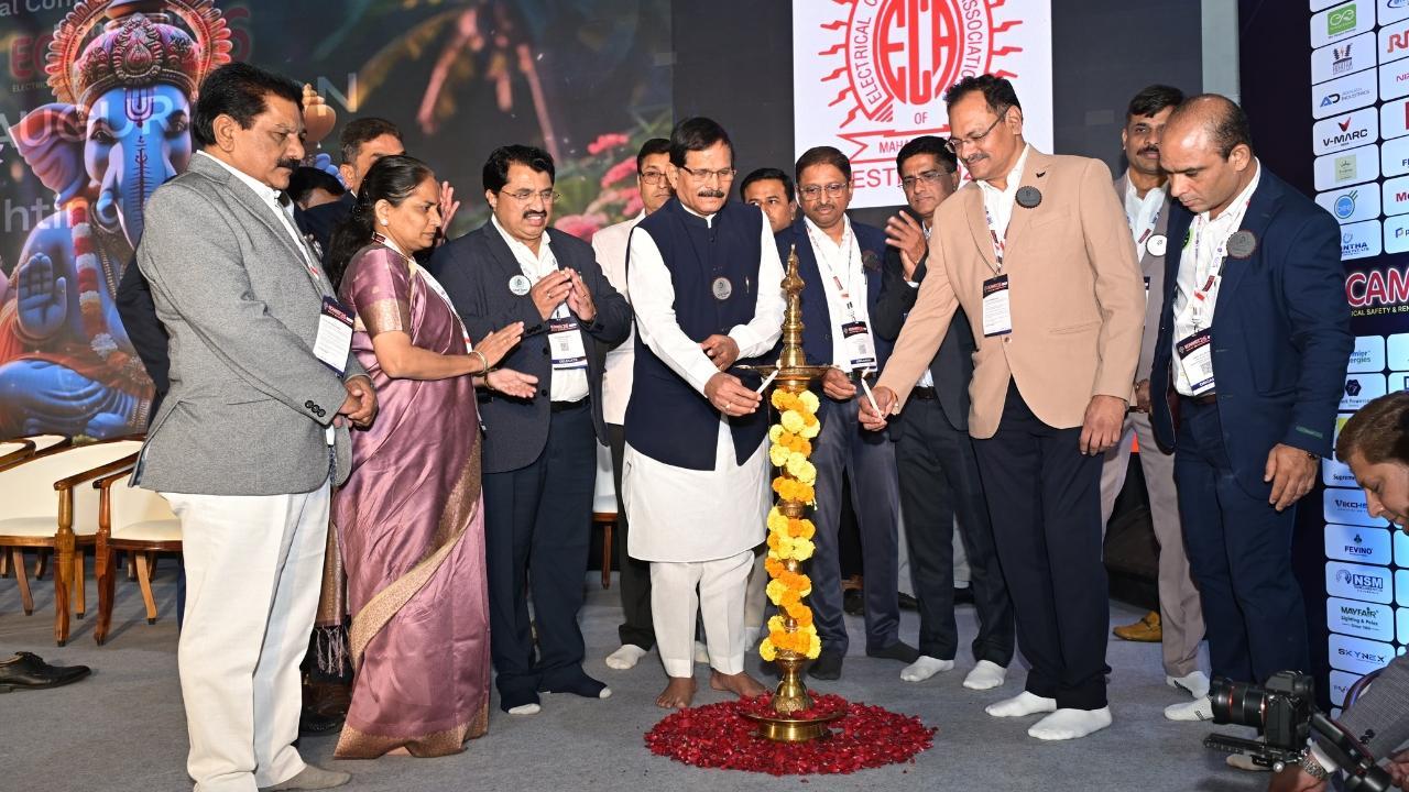 સોલાર અપનાવ અને સ્થાનિક ઉત્પાદનને પ્રોત્સાહન