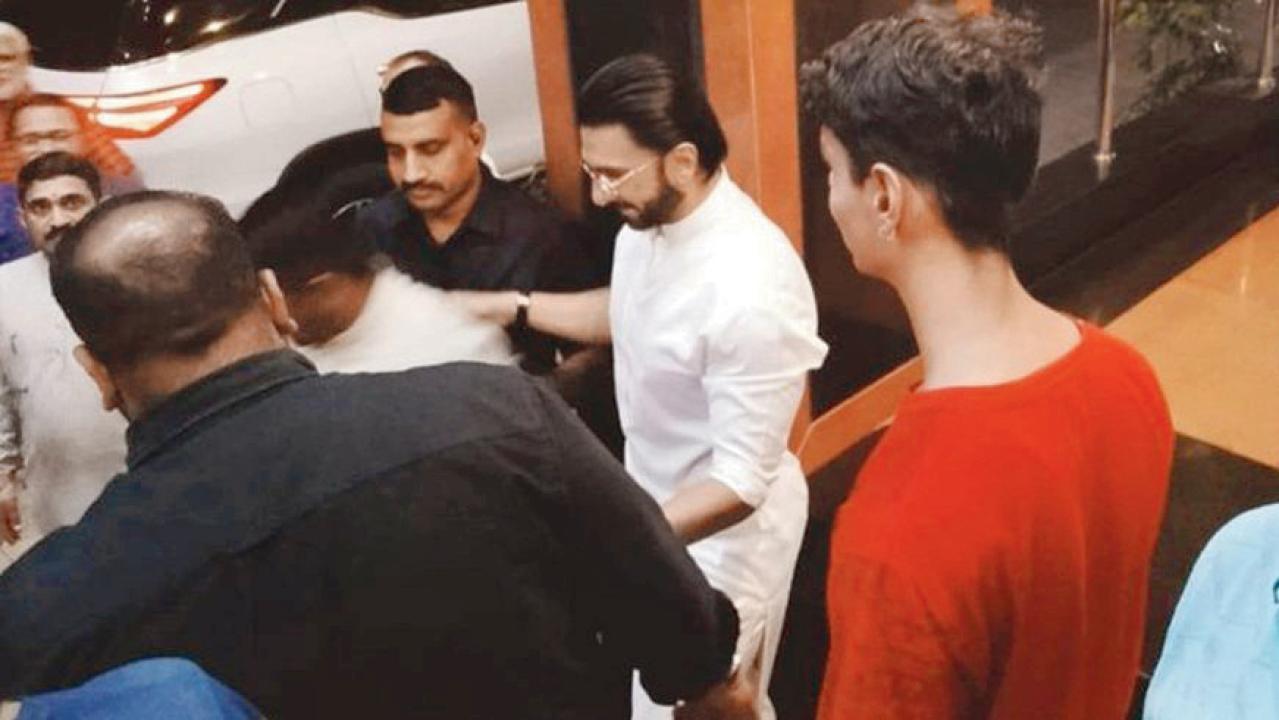 રણવીર સિંહે નાગપુરમાં RSSના હેડક્વૉર્ટરની લીધી અણધારી મુલાકાત