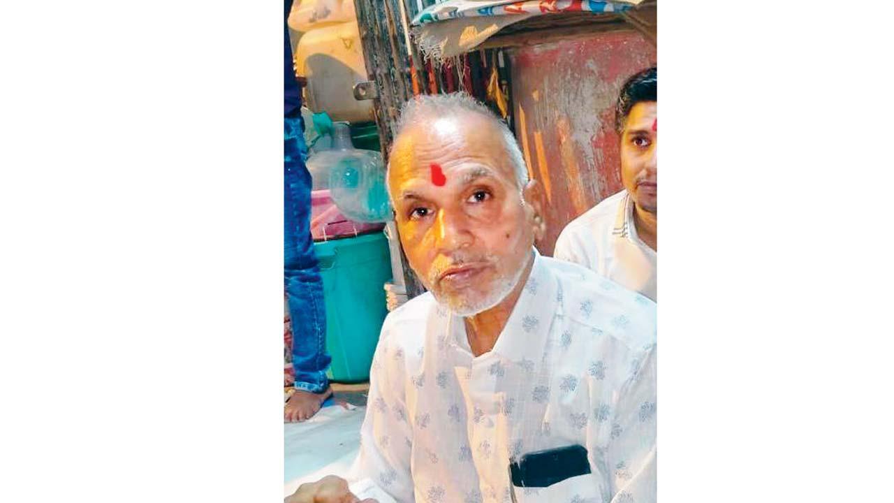 રમેશ જૈન વિશે કોઈ માહિતી મળે તો તેમના પરિવારનો 92241 32141 નંબર પર સંપર્ક કરવો.