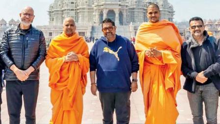 શંકર-એહસાન-લૉયની ત્રિપુટીએ અમેરિકામાં સ્વામીનારાયણ મંદિરની મુલાકાત લઈને ટૂરનો કર્યો પ્રારંભ
