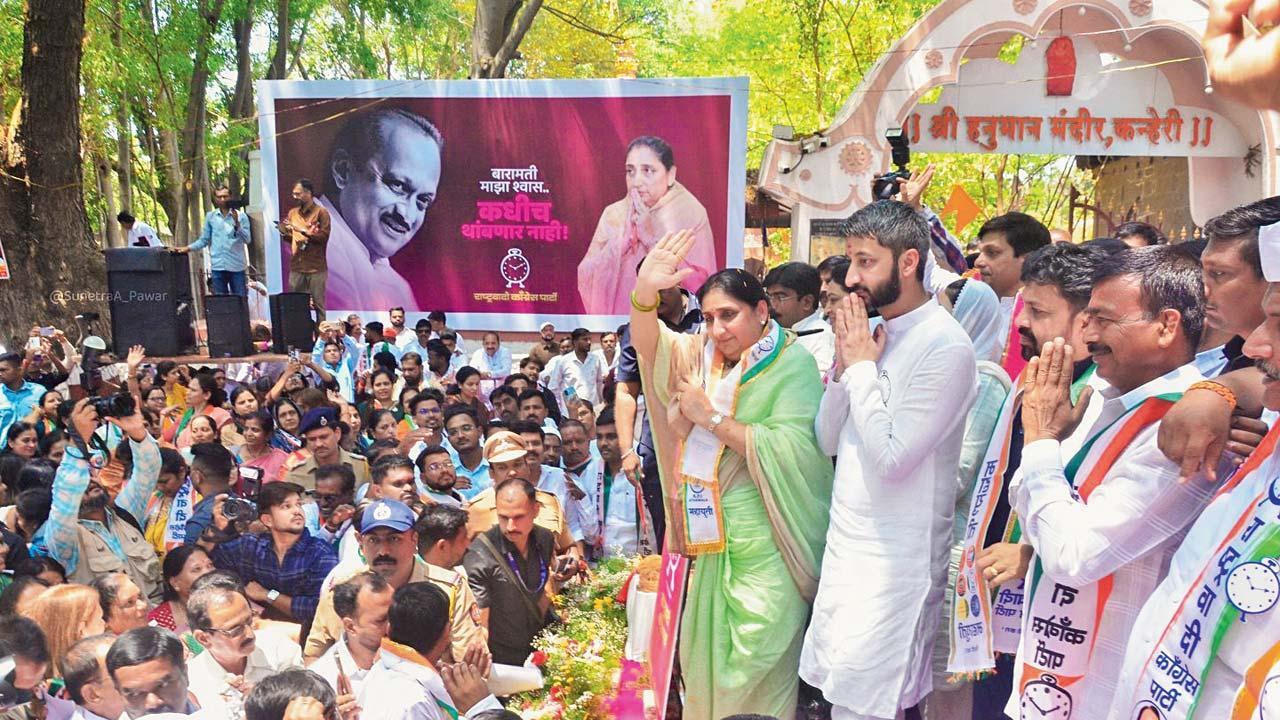 બારામતીમાં પ્રચાર કરતાં સુનેત્રા પવાર.
