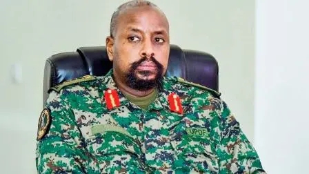 યુગાન્ડાના આર્મી ચીફ મુહૂઝી કાઇનેરુગાબા