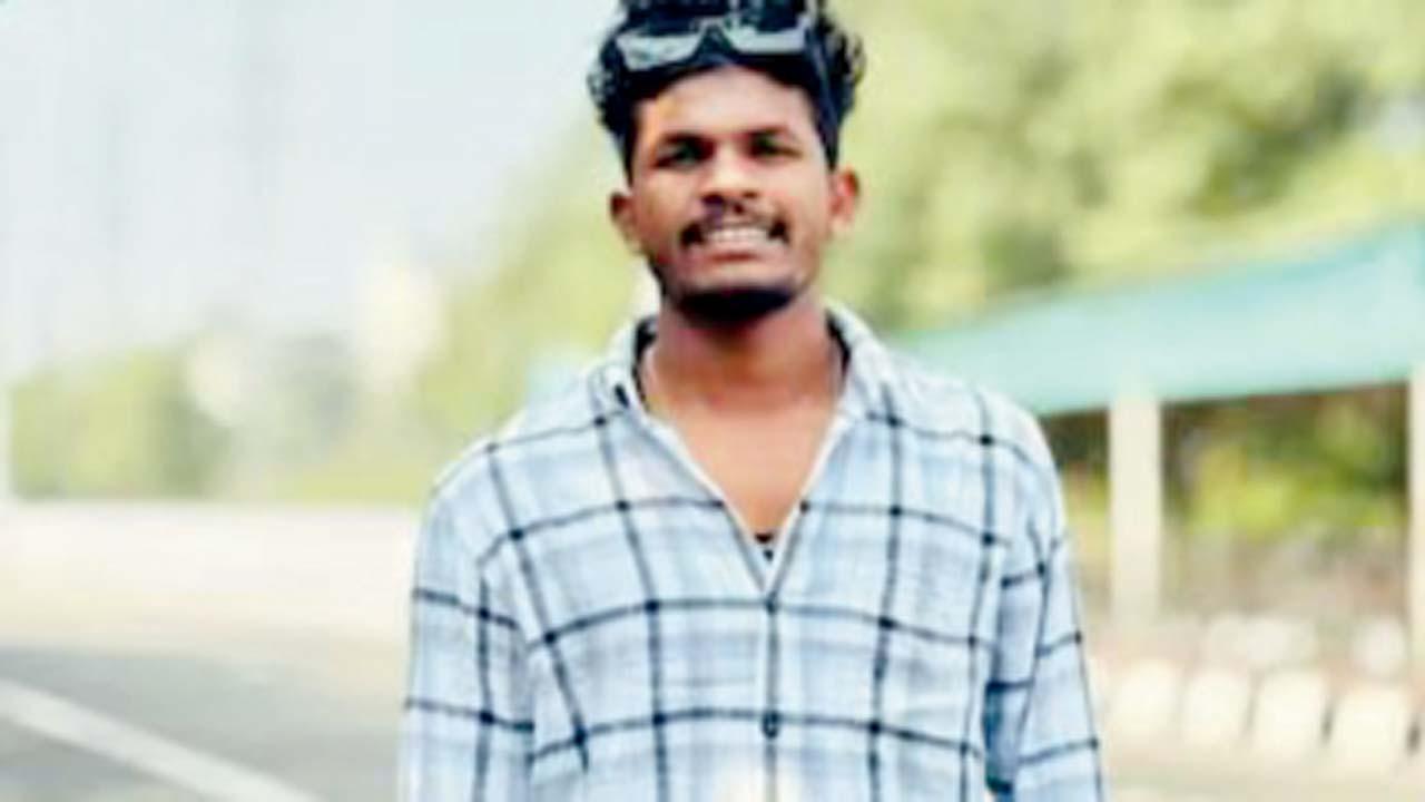 ૨૧ વર્ષના અમ્પાયર અજિત બાબુ