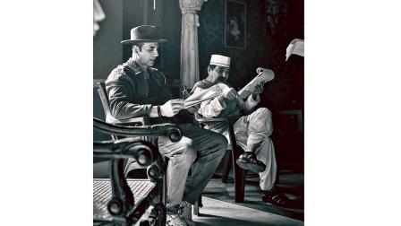 પોતાની પોસ્ટમાં અક્ષય કુમારે જણાવ્યું હતું કે ‘આ તસવીર ‘ભૂત બંગલા’ના શૂટિંગ દરમ્યાનની છે