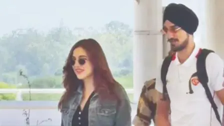 મૉડલ સમરીન કૌર સાથે પહેલી વખત જાહેરમાં દેખાયો અર્શદીપ